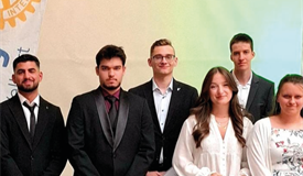 Markus Überholz (Präsident RC Velbert) und die Preisträger sowie Reinhard Schulze Neuhoff (RC Velbert)