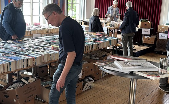 Aus einem riesigen Angebot konnten die Besucher des Bücherbasars auswählen.
